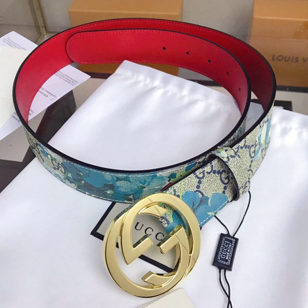 スーパーコピーグッチベルト背面デザイン